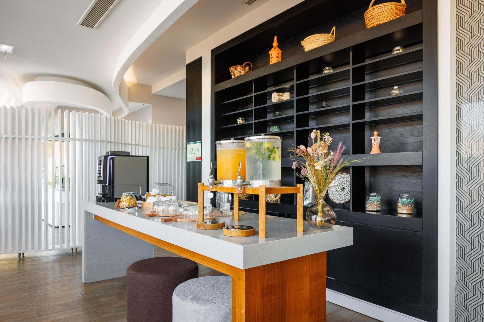 Jupiter Marina Hotel - Couples & Spa (Adults Only) بورتيماو المظهر الخارجي الصورة